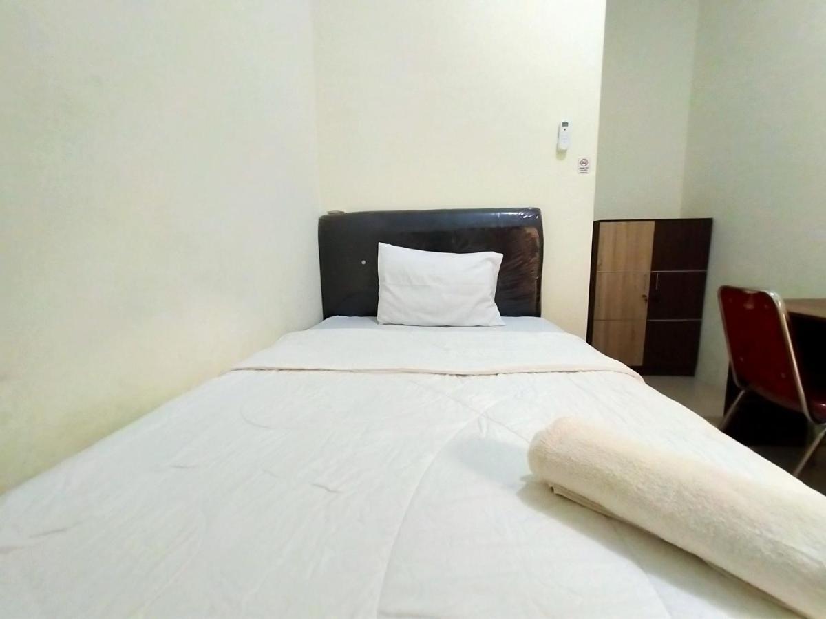 Homestay Danesti Syariah Near Bandara Sultan Hasanuddin Makassar Kültér fotó