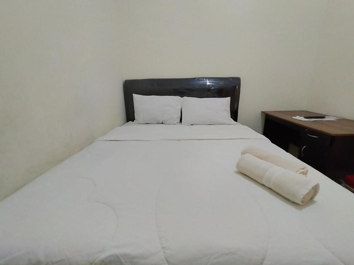 Homestay Danesti Syariah Near Bandara Sultan Hasanuddin Makassar Kültér fotó
