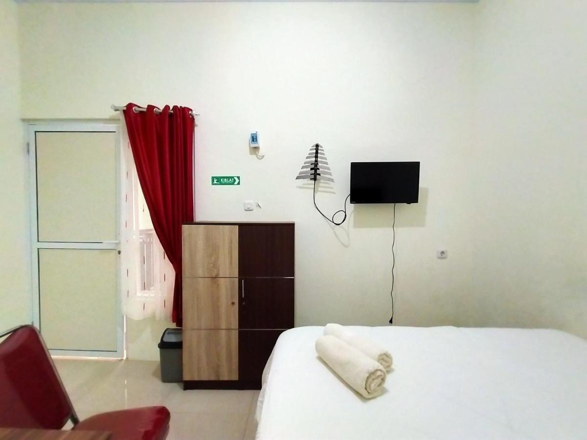 Homestay Danesti Syariah Near Bandara Sultan Hasanuddin Makassar Kültér fotó