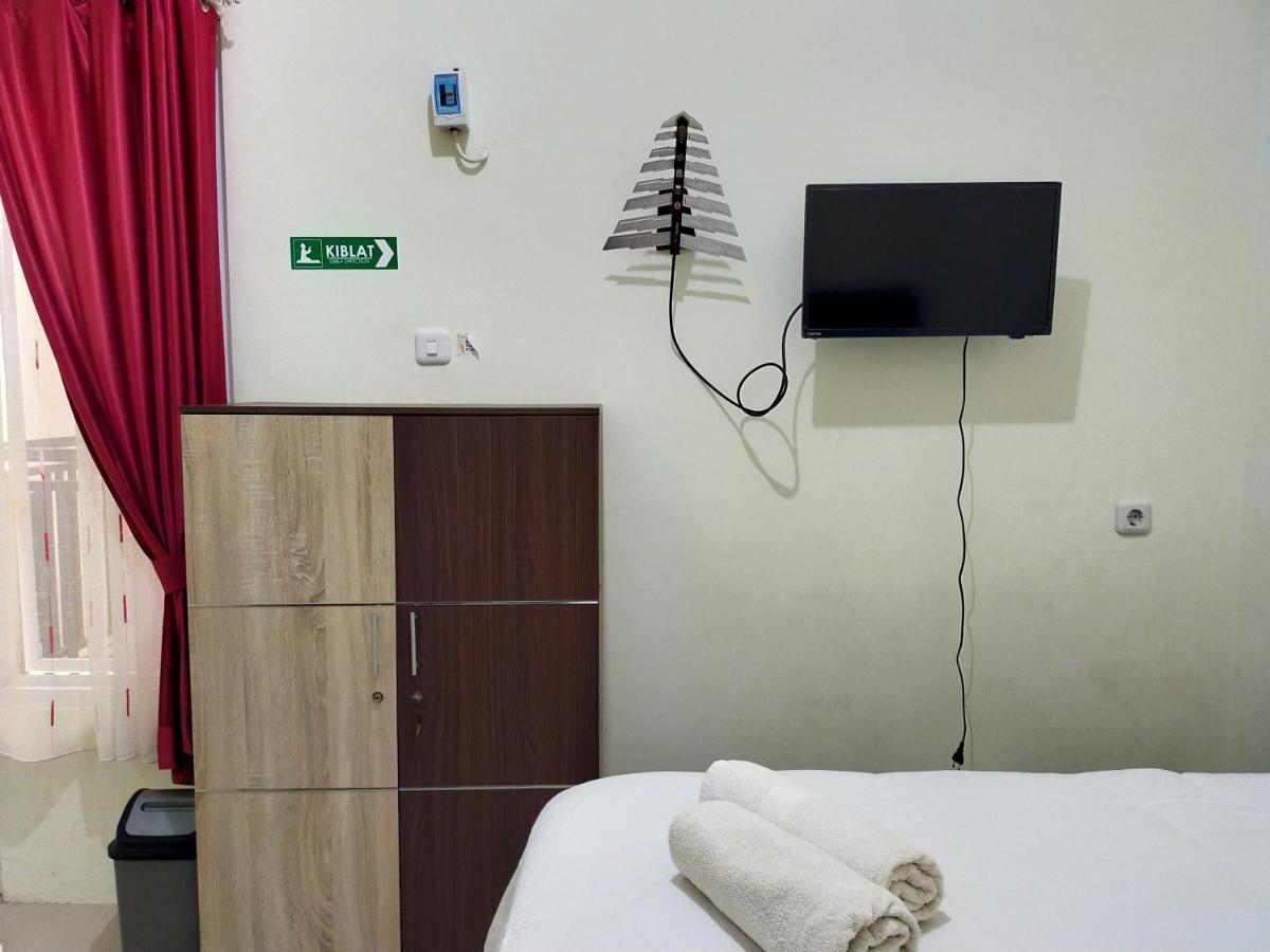 Homestay Danesti Syariah Near Bandara Sultan Hasanuddin Makassar Kültér fotó